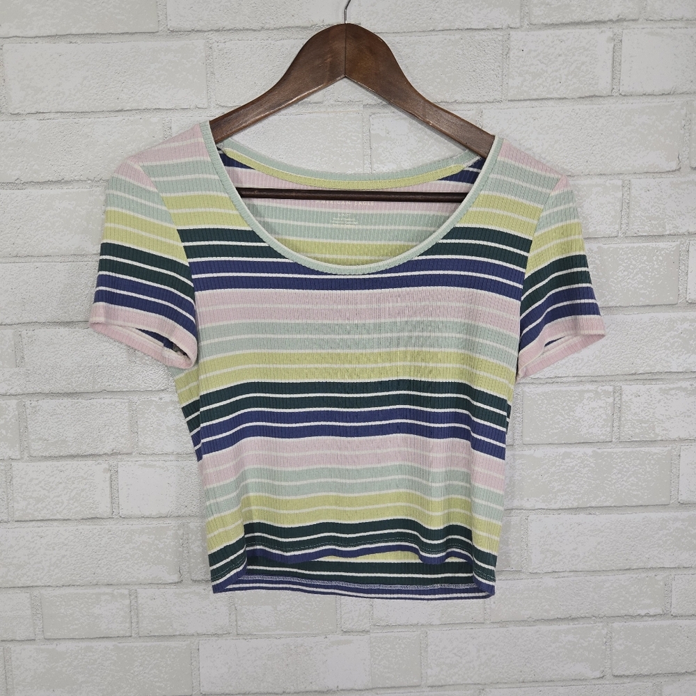 AEO‎ colorful crop tee